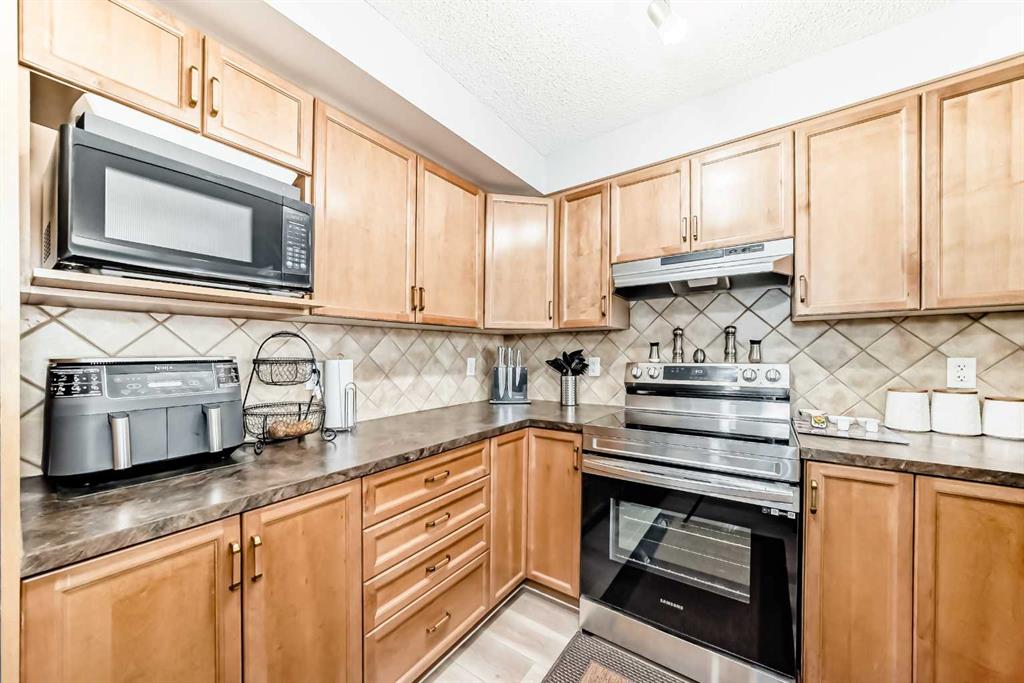 5200 44 Avenue NE #2215 photo 5