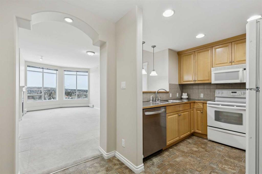 1726 14 Avenue NW #705 photo 2