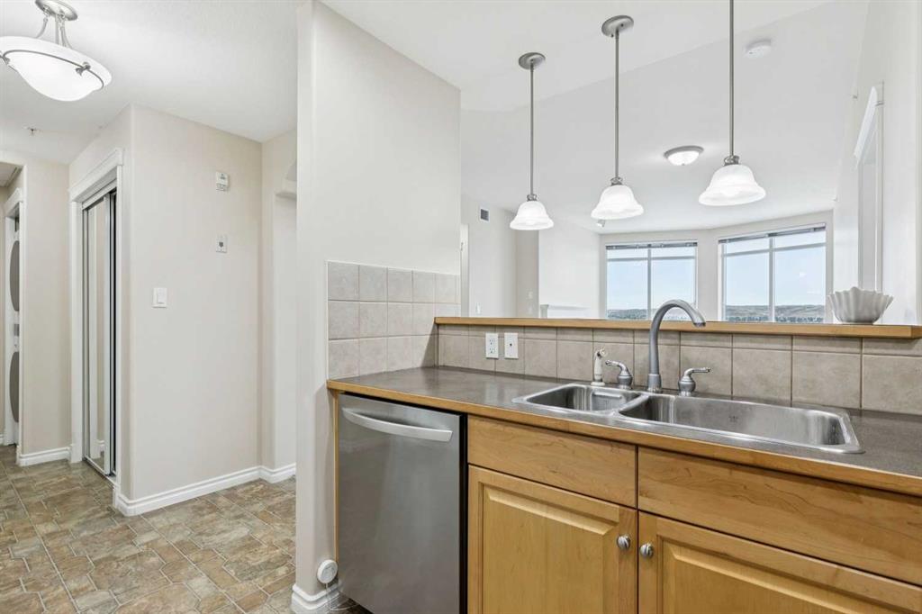 1726 14 Avenue NW #705 photo 5