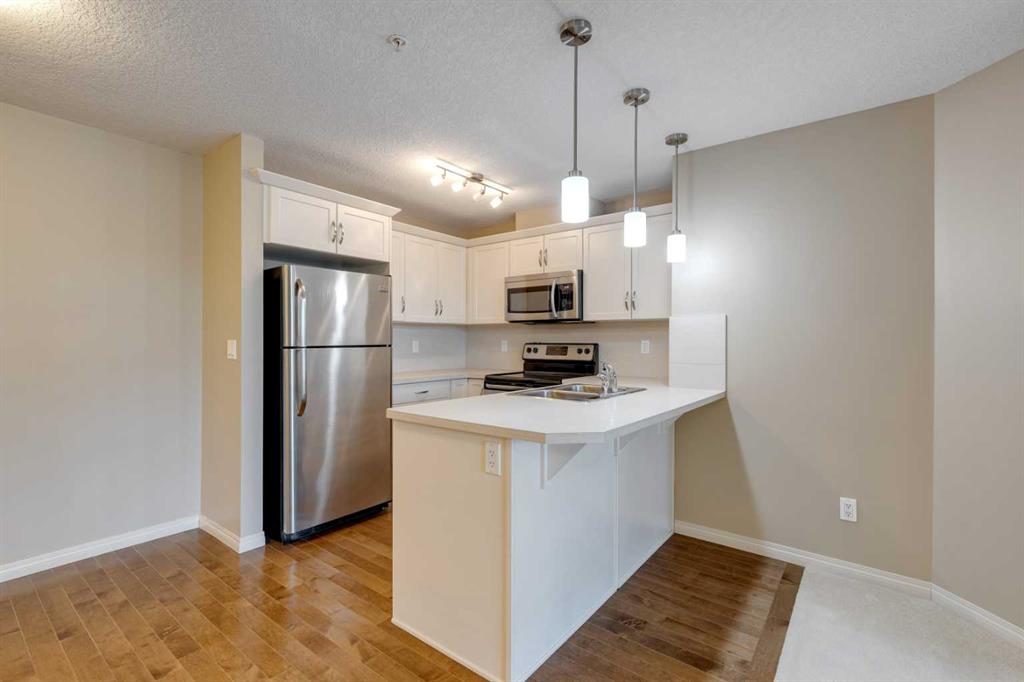 304 Cranberry Park SE #106 photo 4
