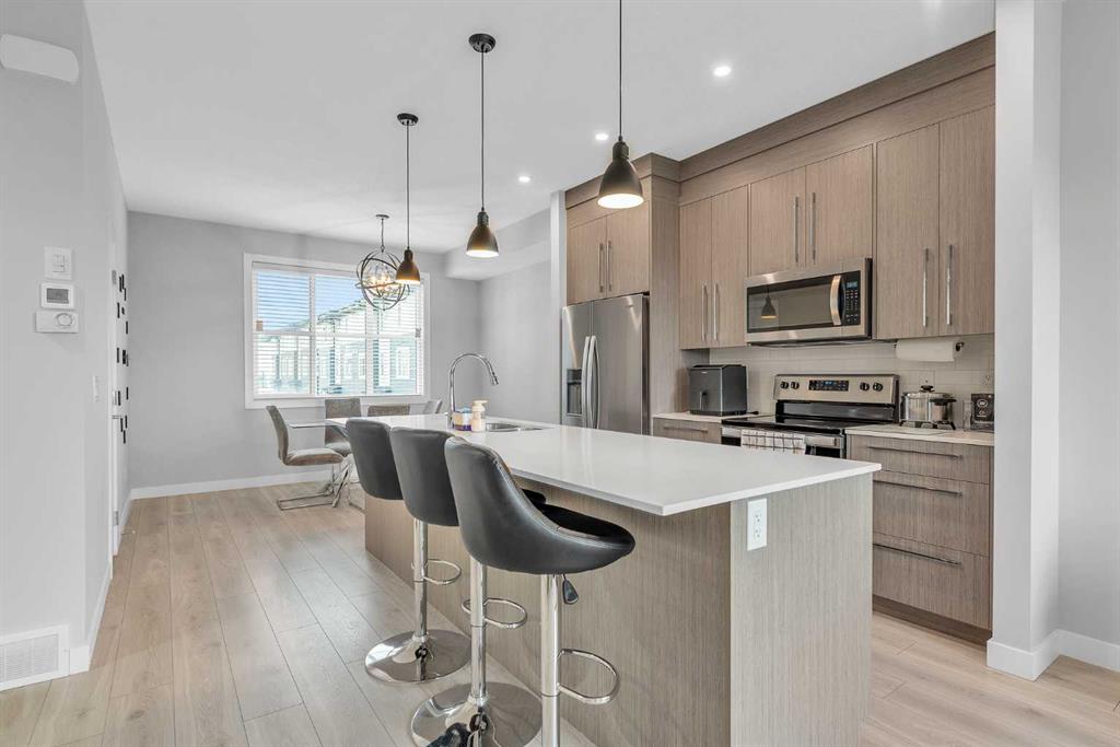 1713 Cornerstone Boulevard NE photo 2