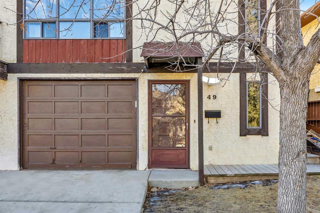 49 Beacham Way NW photo 2