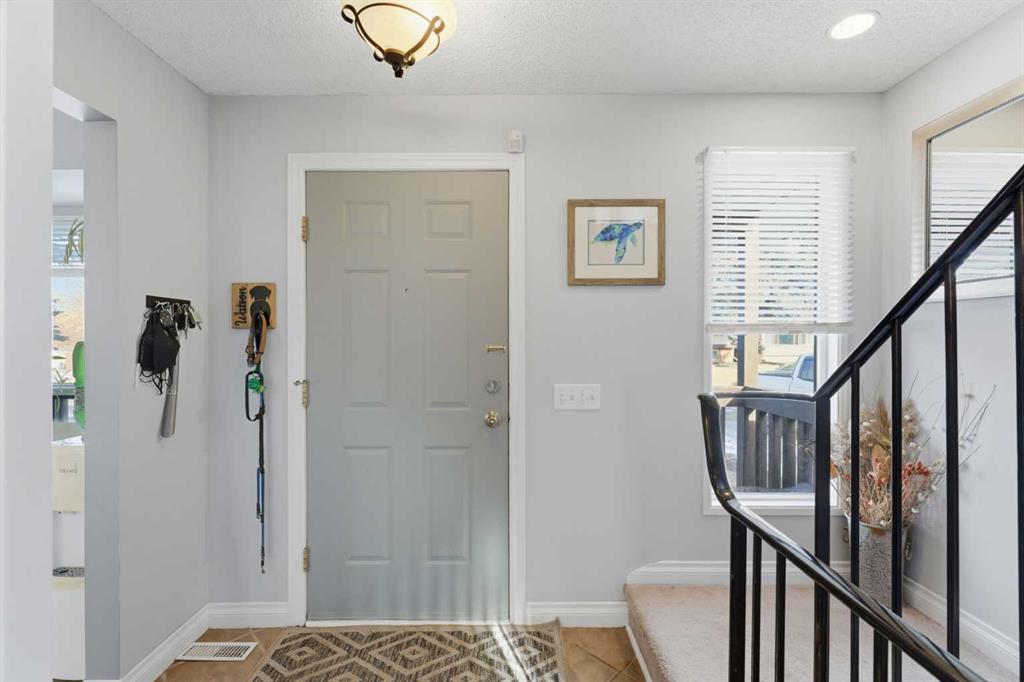 96 Abberfield Crescent NE photo 5