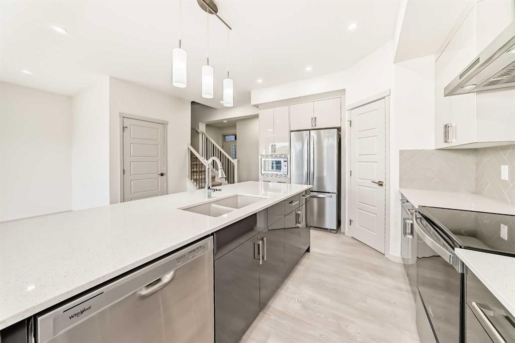 31 Lucas Passage NW photo 4