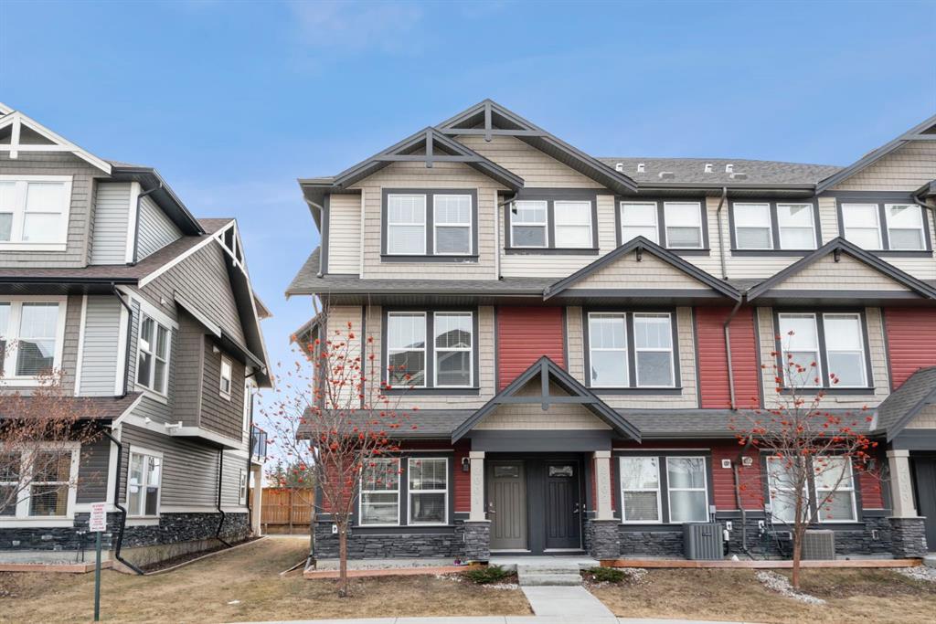280 Williamstown Close NW #2001
