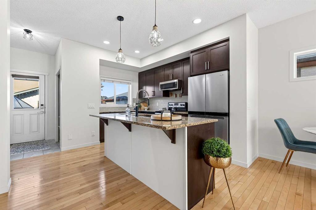 345 Mahogany Boulevard SE photo 5
