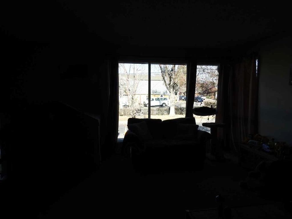 129 32 Avenue NW photo 5