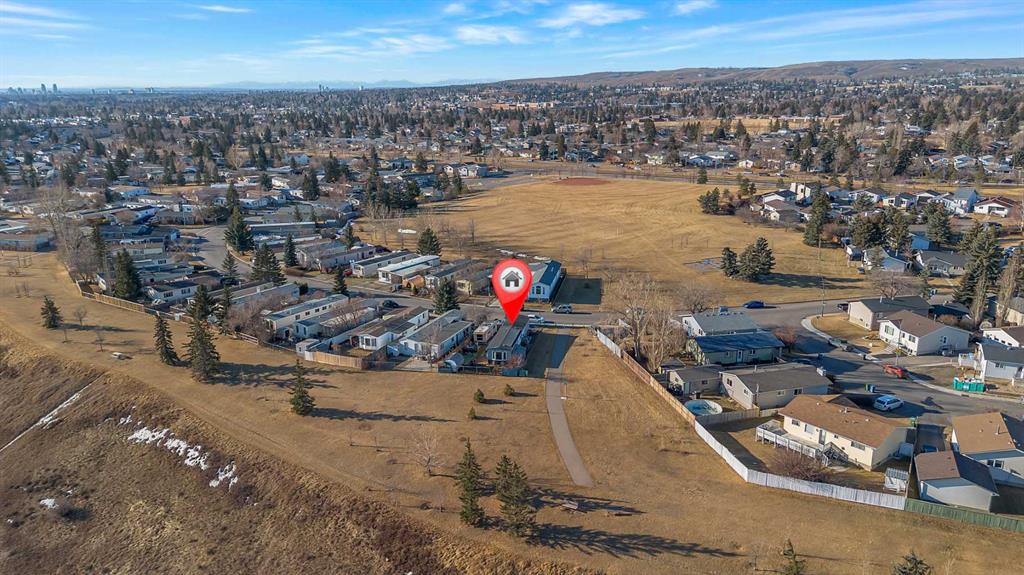 101 Huntstrom Drive NE photo 3