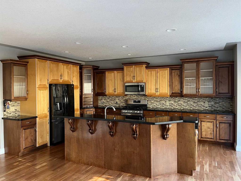 75 Royal Abbey Rise NW photo 4