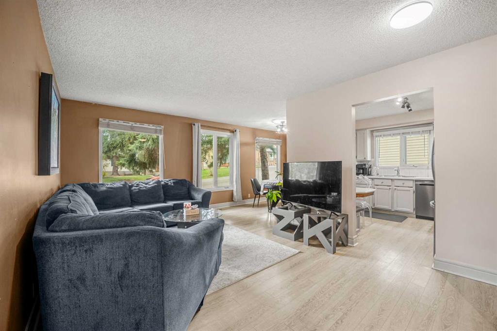 20 Bedwood Hill NE photo 5