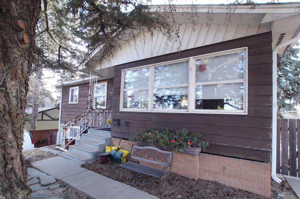 6503 33 Avenue NW photo 3