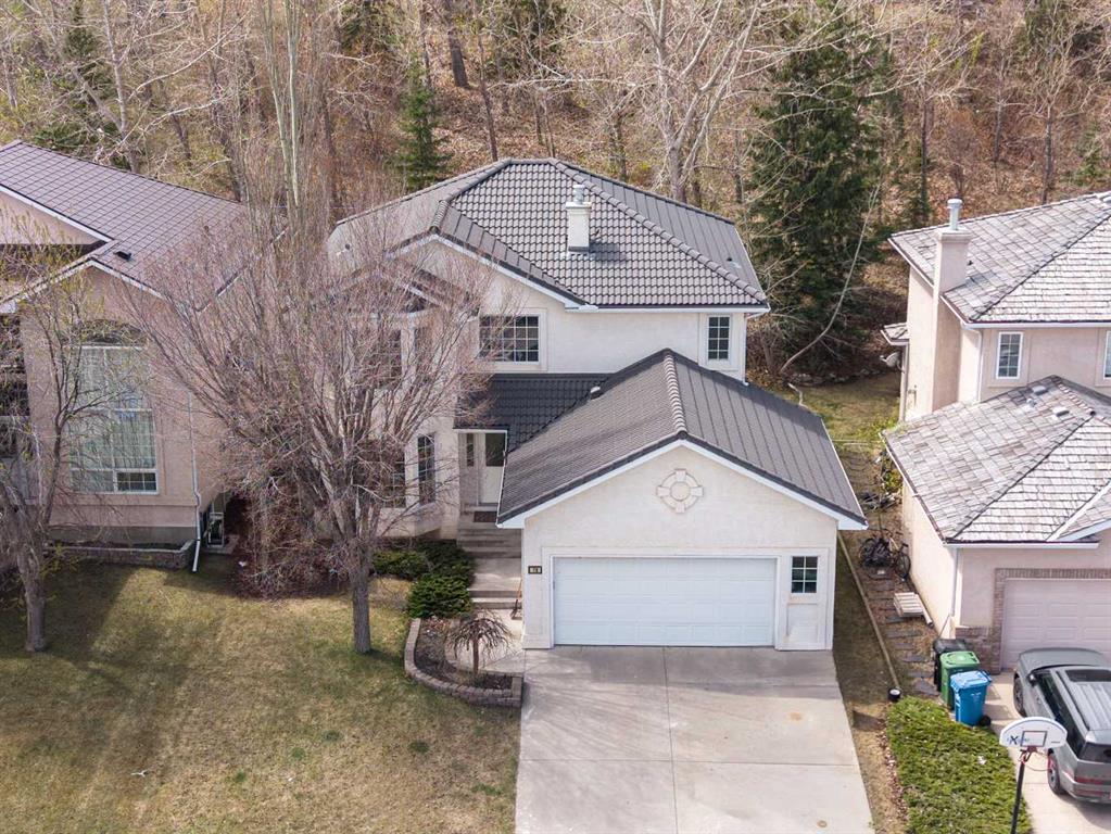 79 Hamptons Heights NW photo 2
