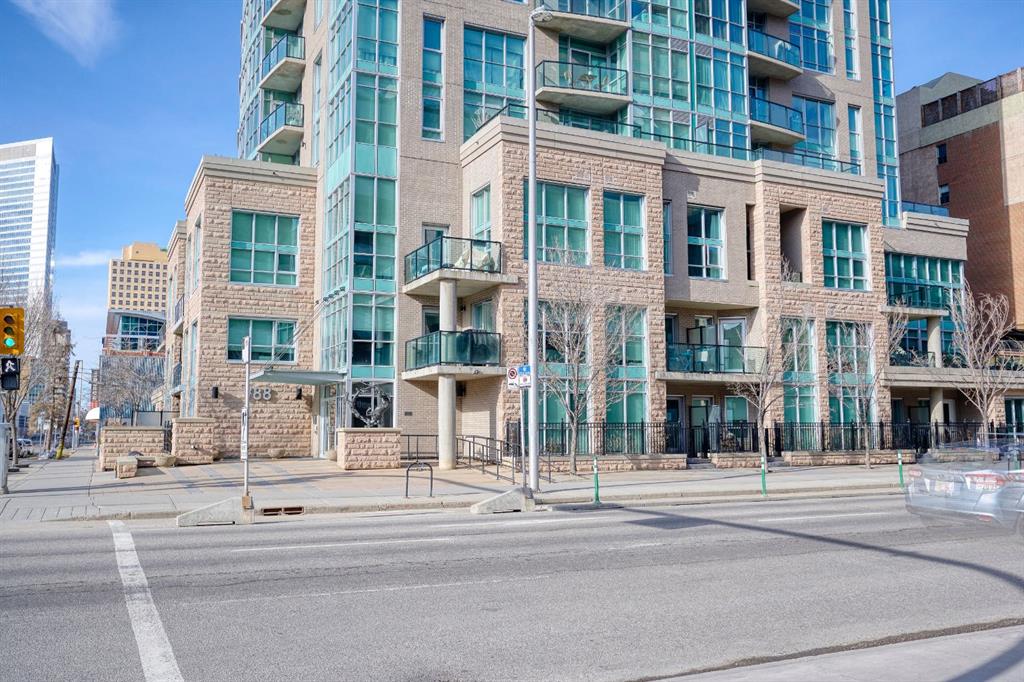 788 12 Avenue SW #609 photo 2