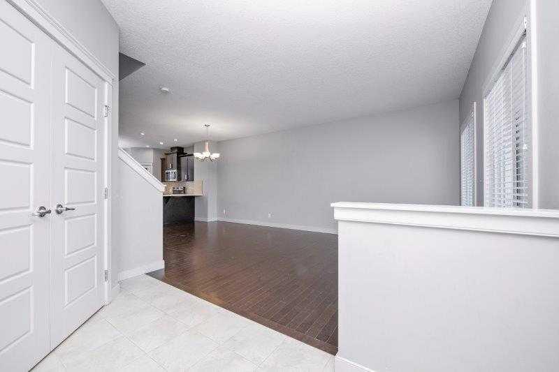 226 Redstone Drive NE photo 5