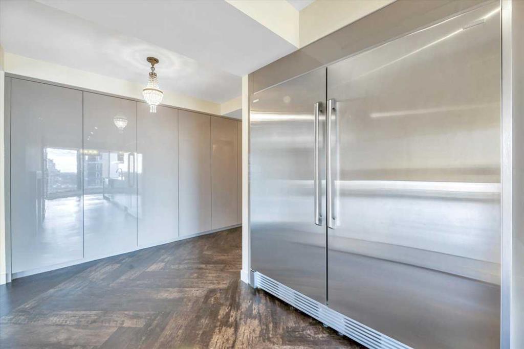 1100 8 Avenue SW #2403 photo 5
