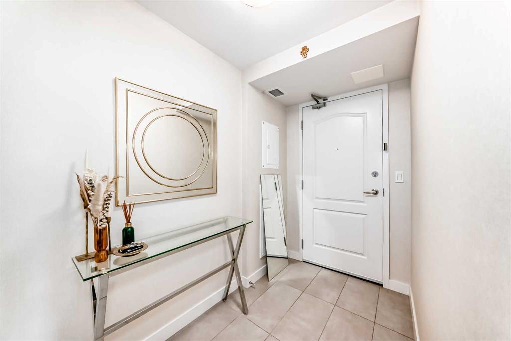 303 13 Avenue SW #1410 photo 2