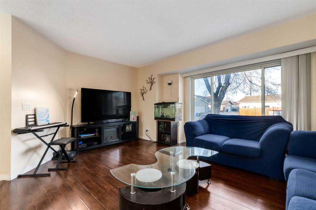 150 Martinbrook Road NE photo 4