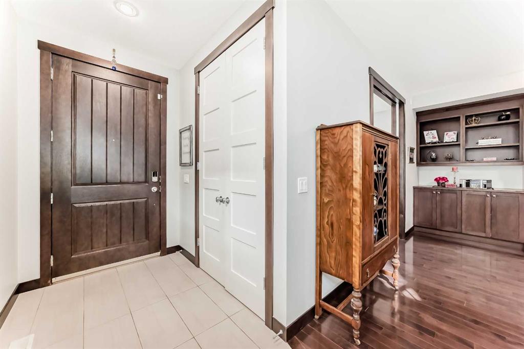 2213 27 Street SW photo 4
