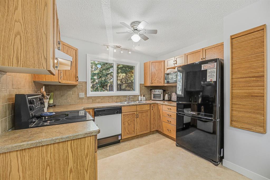 3130 66 Avenue SW #830 photo 4