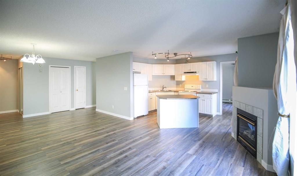 5202 Valleyview Park SE #202 photo 2