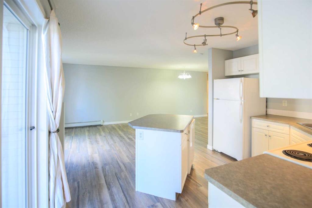 5202 Valleyview Park SE #202 photo 5