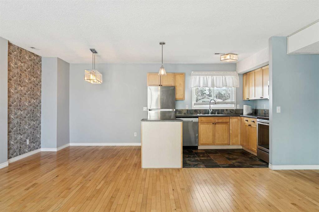 1540 29 Street NW #1104 photo 3