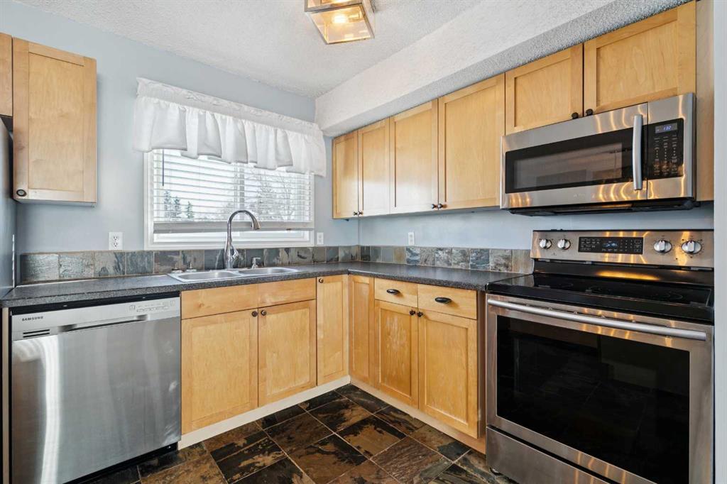 1540 29 Street NW #1104 photo 4