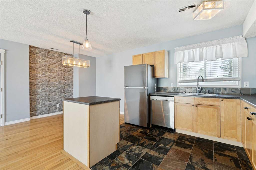 1540 29 Street NW #1104 photo 5