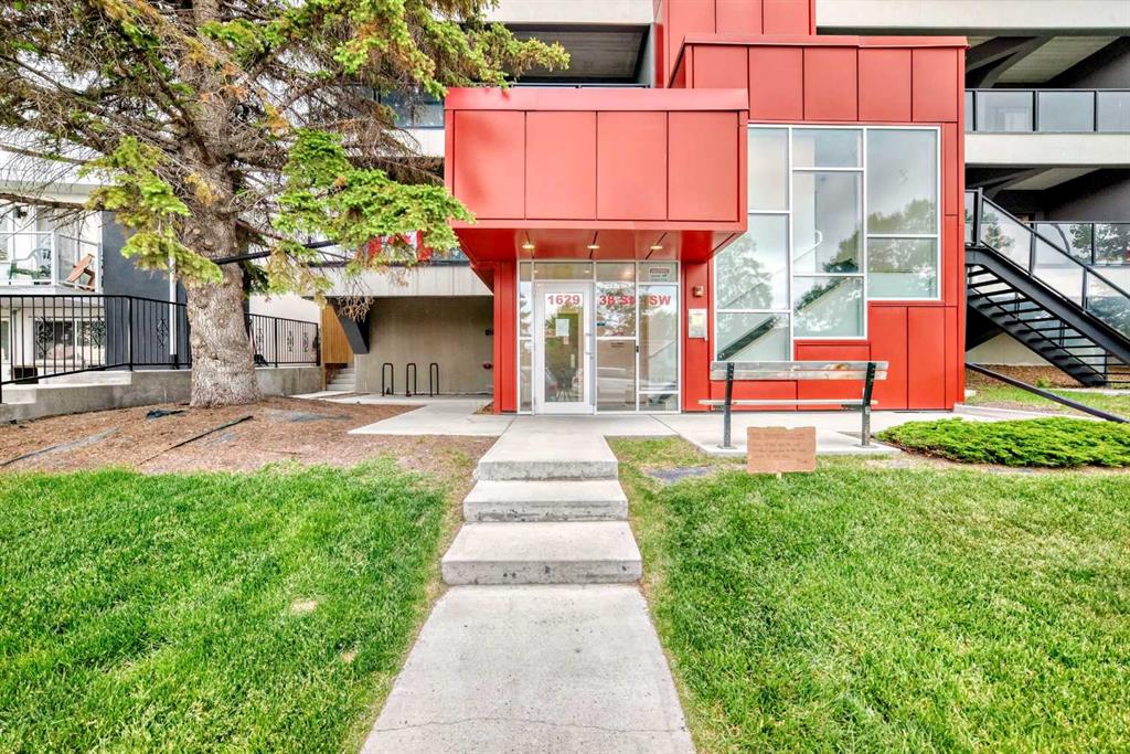 1629 38 Street SW #106 photo 2