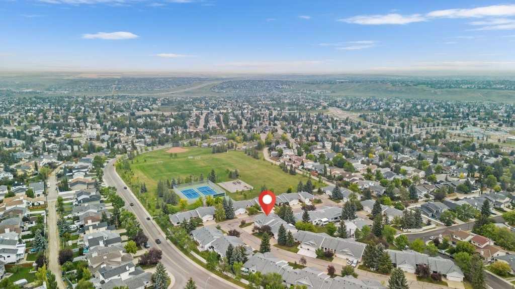 52 Macewan Park Heights NW photo 2