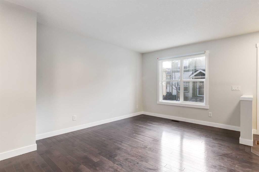 1022 Mckenzie Towne Villas SE photo 5