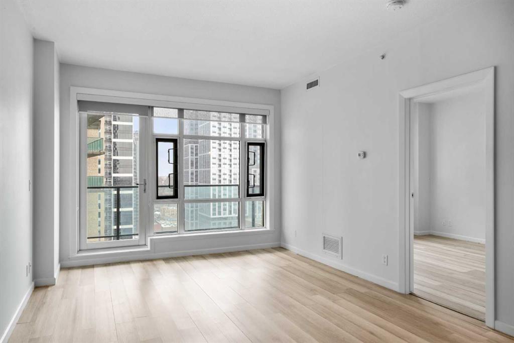 210 15 Avenue SE #1804 photo 3