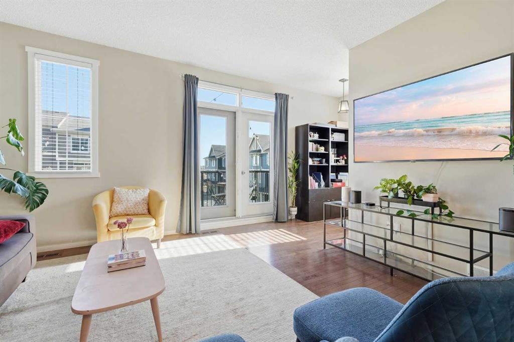 176 Evansview Gardens NW photo 5