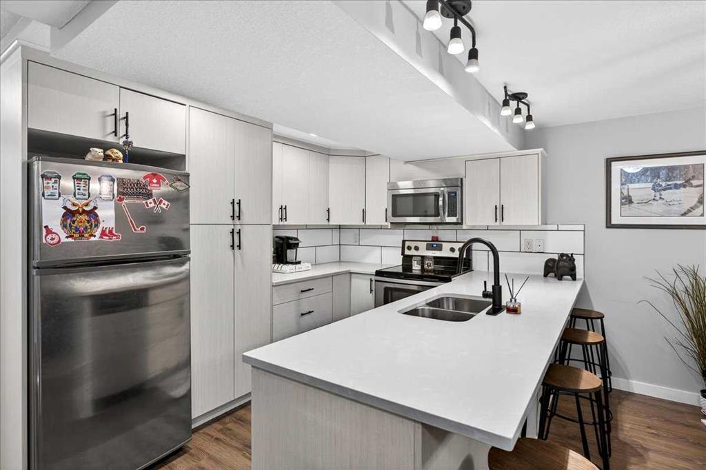 2815 17 Street SW #3 photo 4