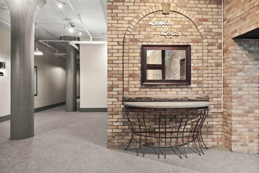 240 11 Avenue SW #103 photo 3