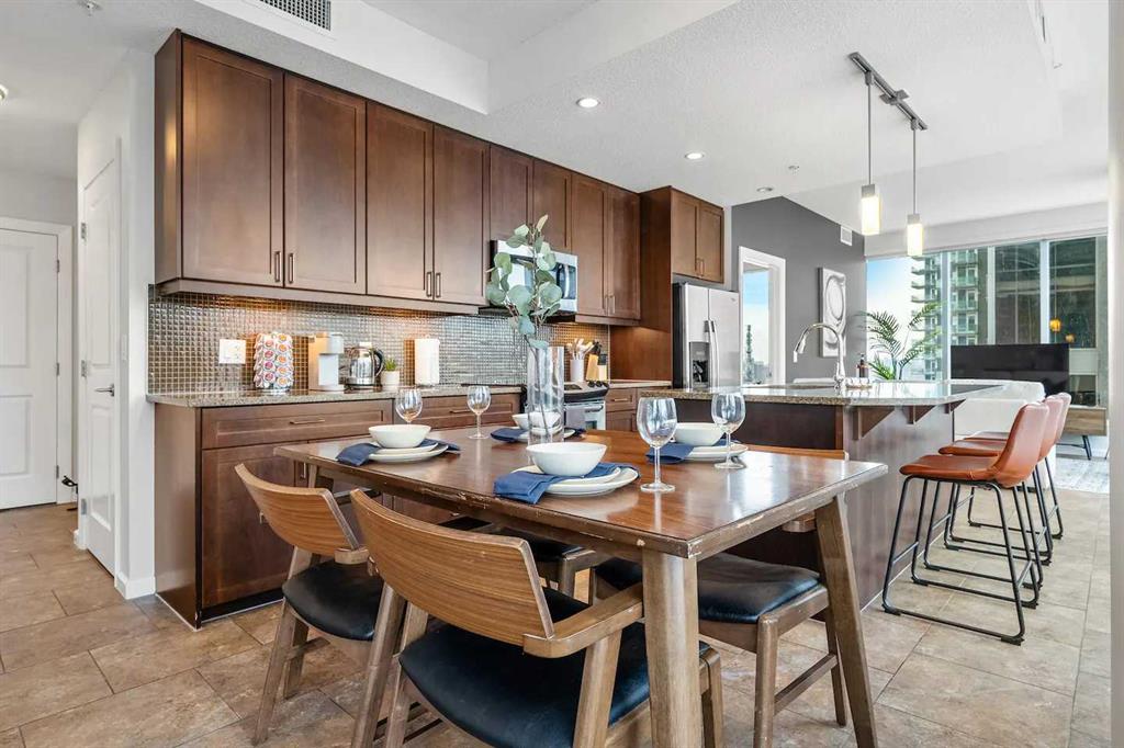 211 13 Avenue SE #802 photo 2