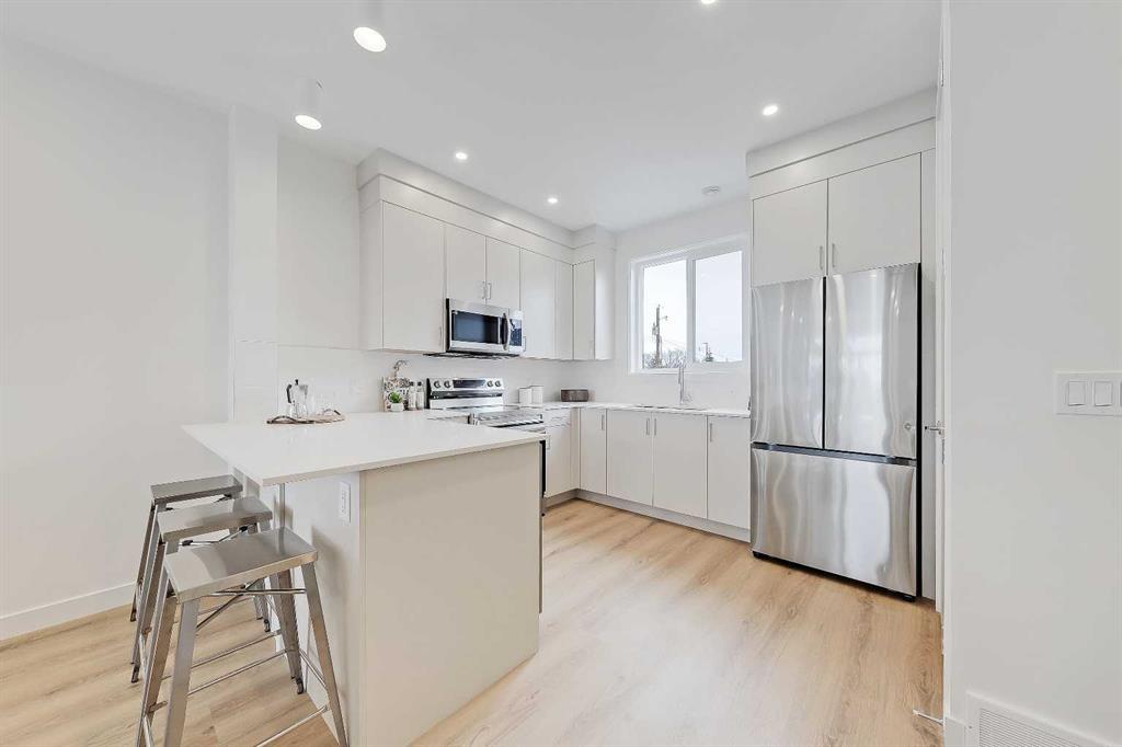 828 8 Avenue NE #7 photo 5