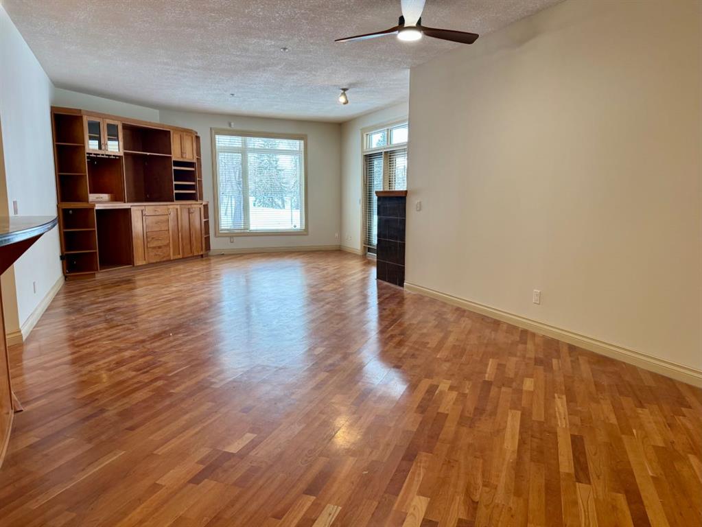 24 Hemlock Crescent SW #1108 photo 4