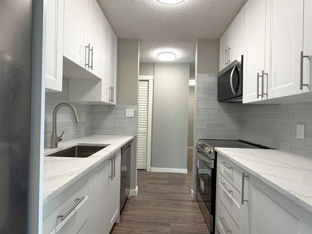 635 56 Avenue SW #302 photo 3