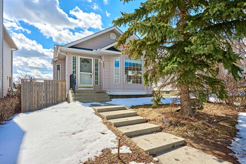 152 HARVEST GOLD Heights NE