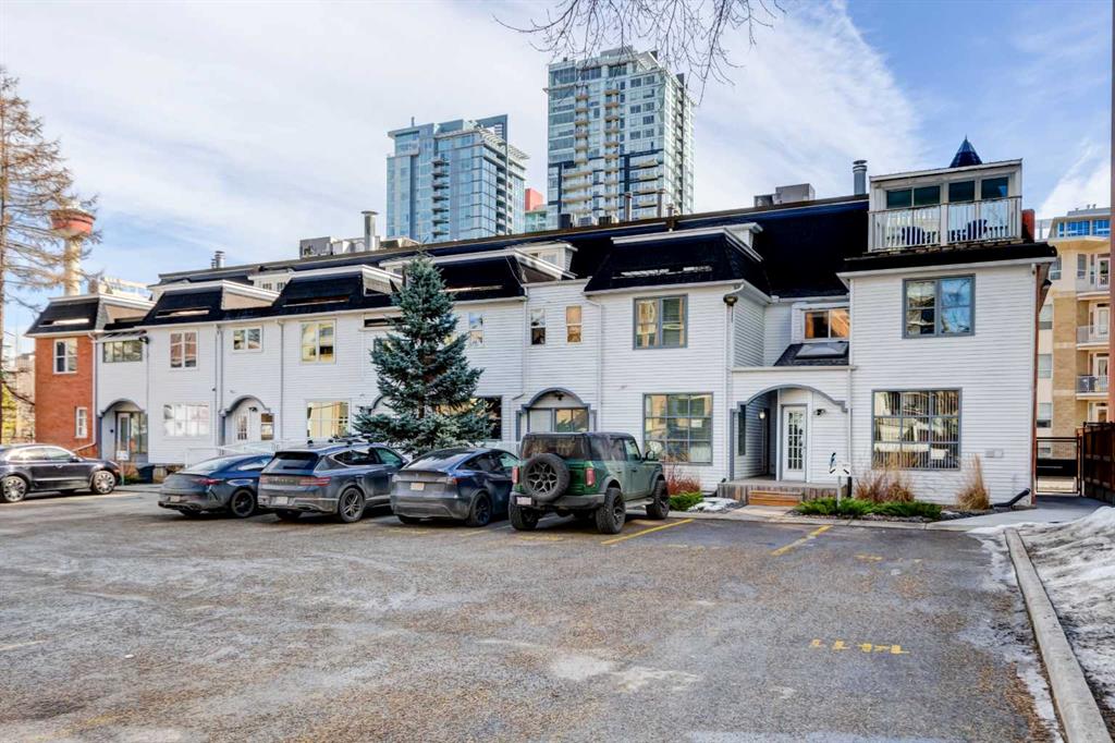 1411 2 Street SW photo 3