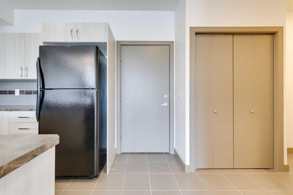 2420 34 Avenue SW #210 photo 3