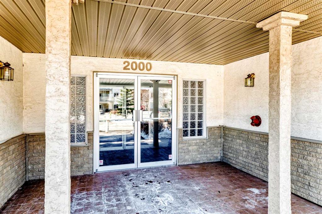 20 Harvest Rose Park NE #2110 photo 2