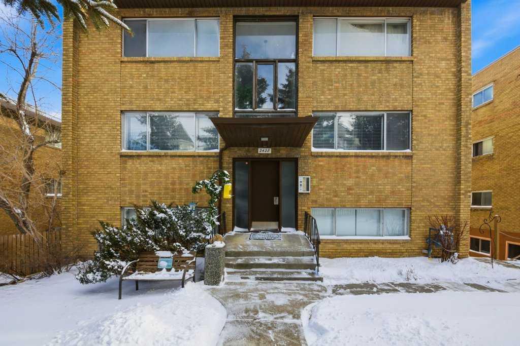 2428 14 Street SW photo 3