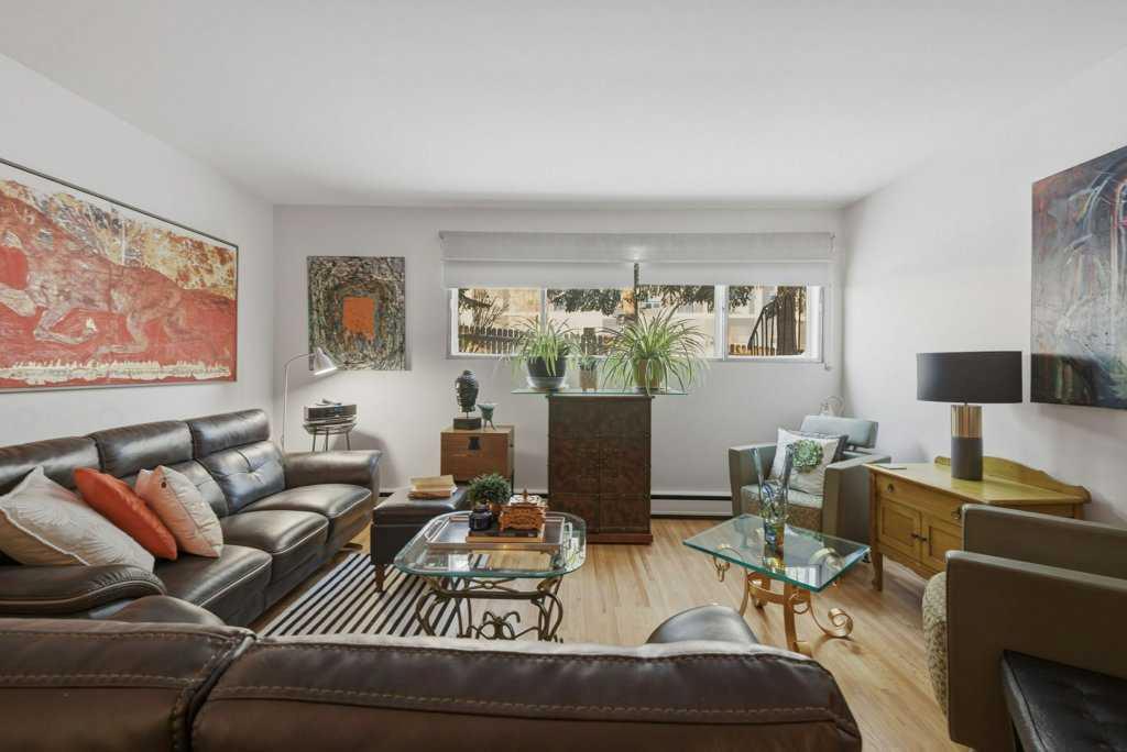 2428 14 Street SW photo 5