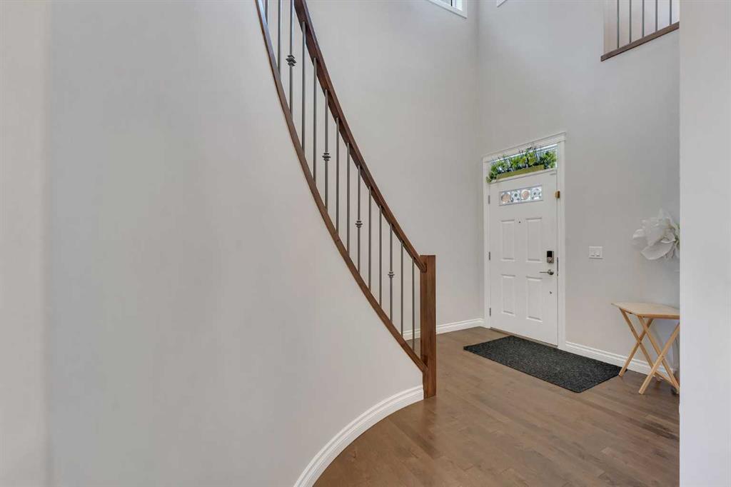 288 Evansborough Way NW photo 4