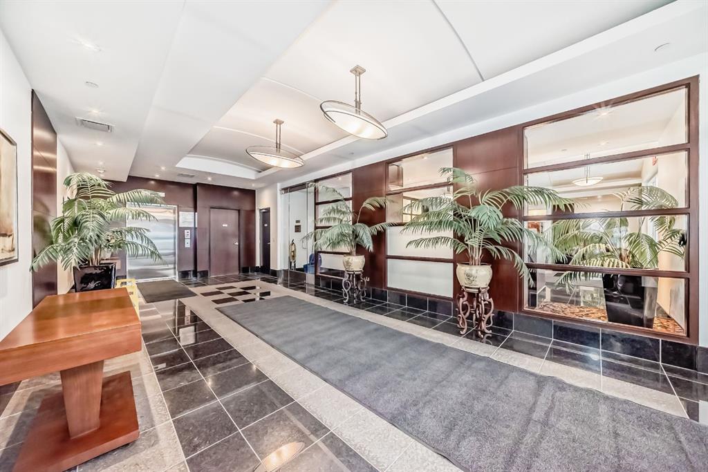 922 5 Avenue SW #503 photo 2
