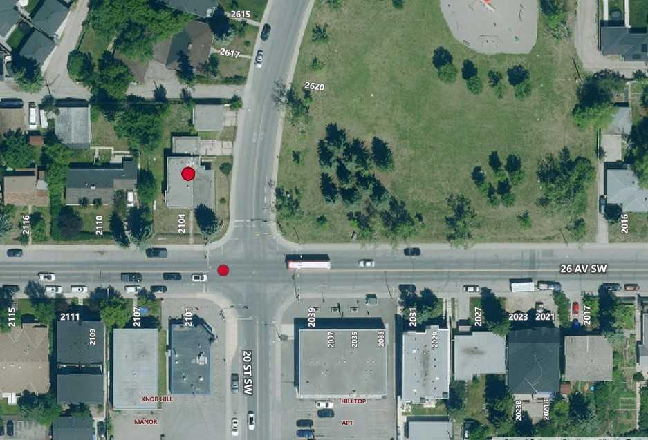 2104 26 Avenue SW photo 4