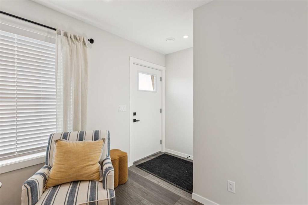135 Mahogany Parade SE #1114 photo 2