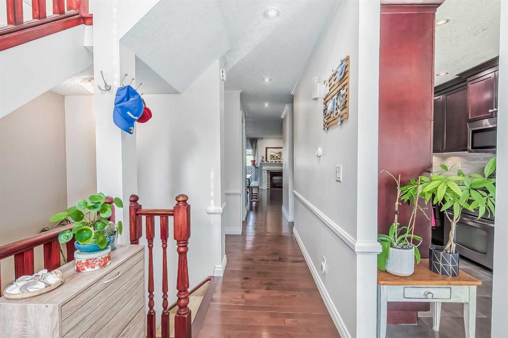 834 2 Avenue NW #8 photo 5